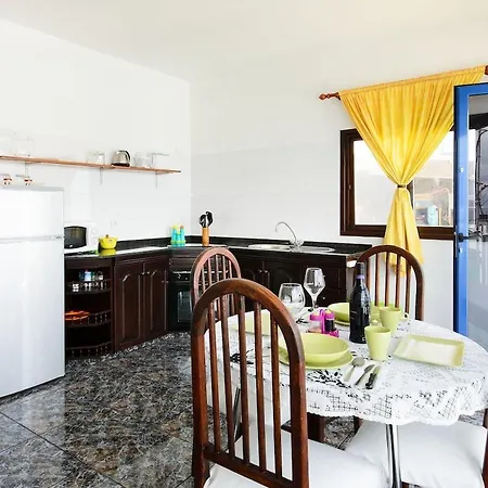 Caleta Blue House - Macaronesiahomes * Caleta de Caballo